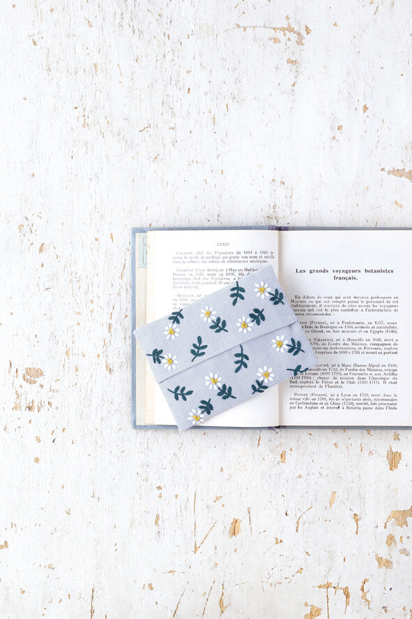 COSMO Botanique Embroidery Pocket Tissue Case Blue