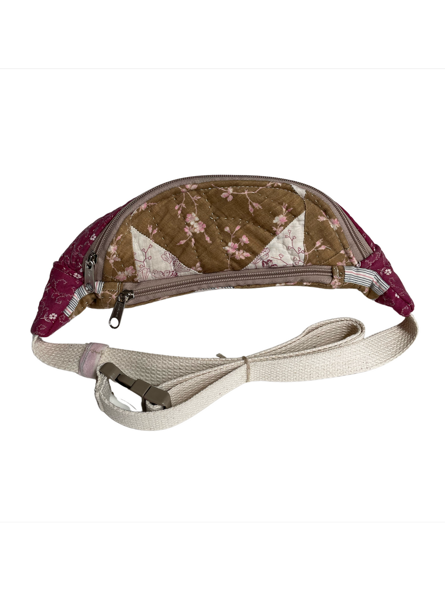 Quilted Fanny Pack - Bear Paw (a)