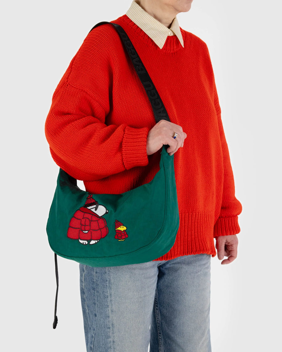 Medium Nylon Crescent Bag - Snoopy and Woodstock